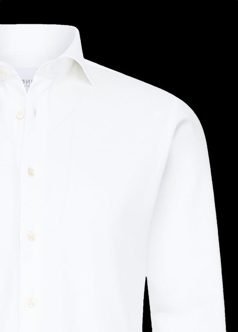 Wit knitted shirt